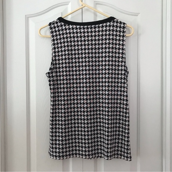 JONES NEW YORK COLLECTION. Scoop neck sleeveless Black/White/Pink Blouse Medium - Picture 2 of 4